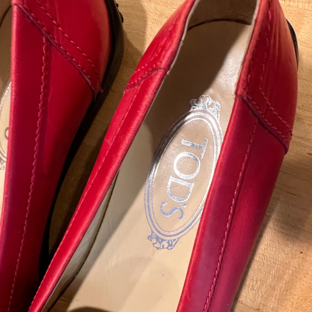 TOD'S Red Leather Loafers for Women 8.5 U.S. - Picture 4 of 8